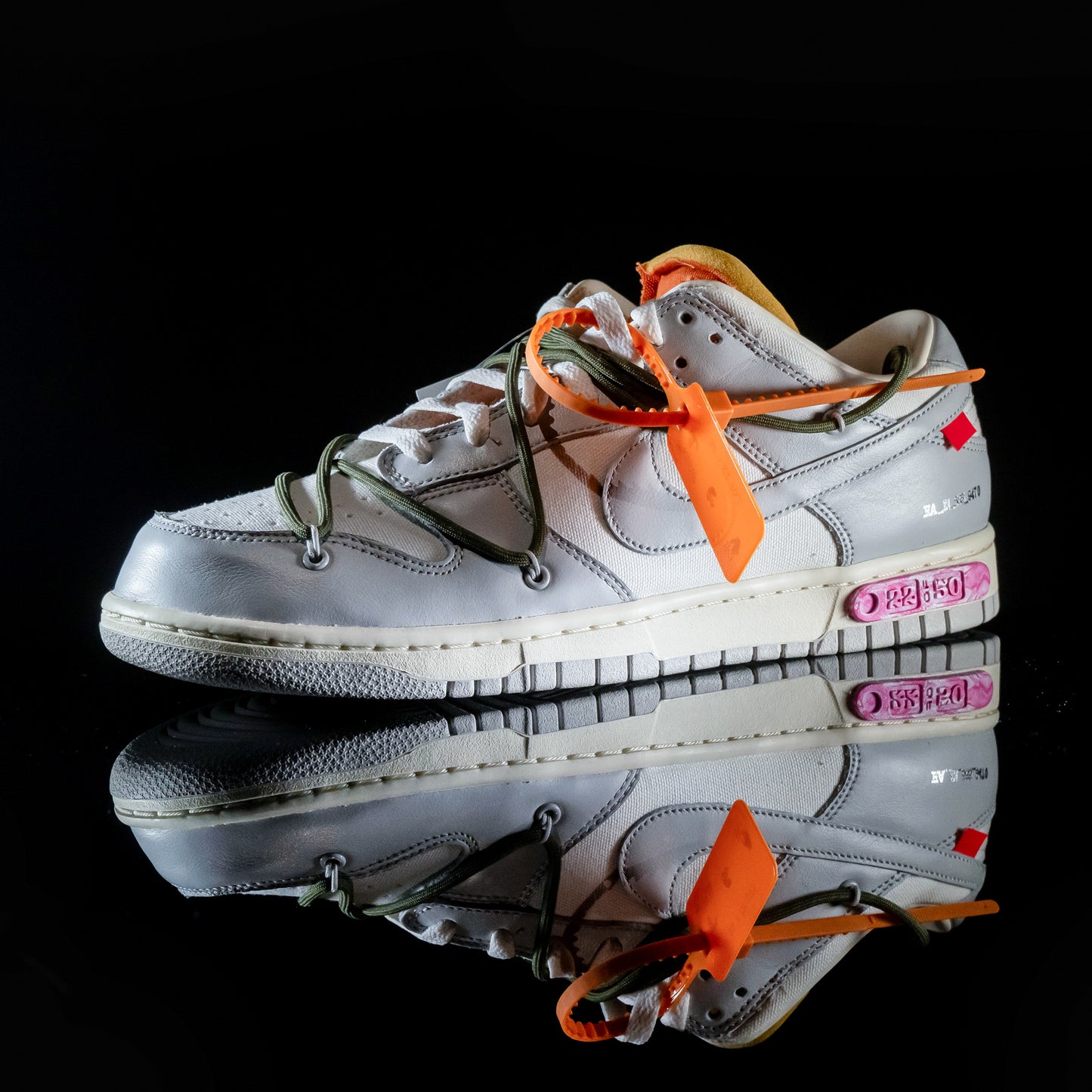 Nike Dunk Low Off White Lot 22