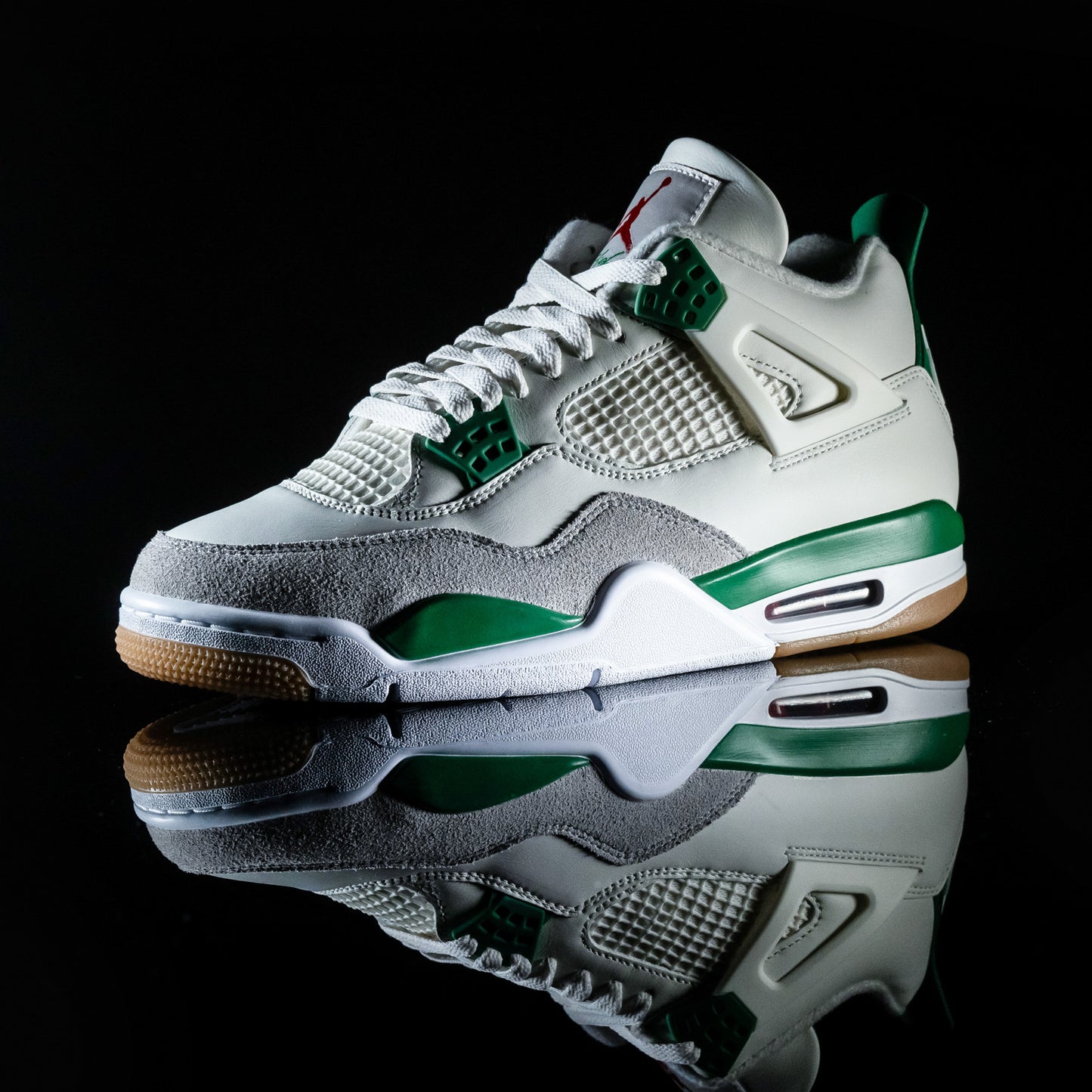 Air Jordan 4 SB Pine Green