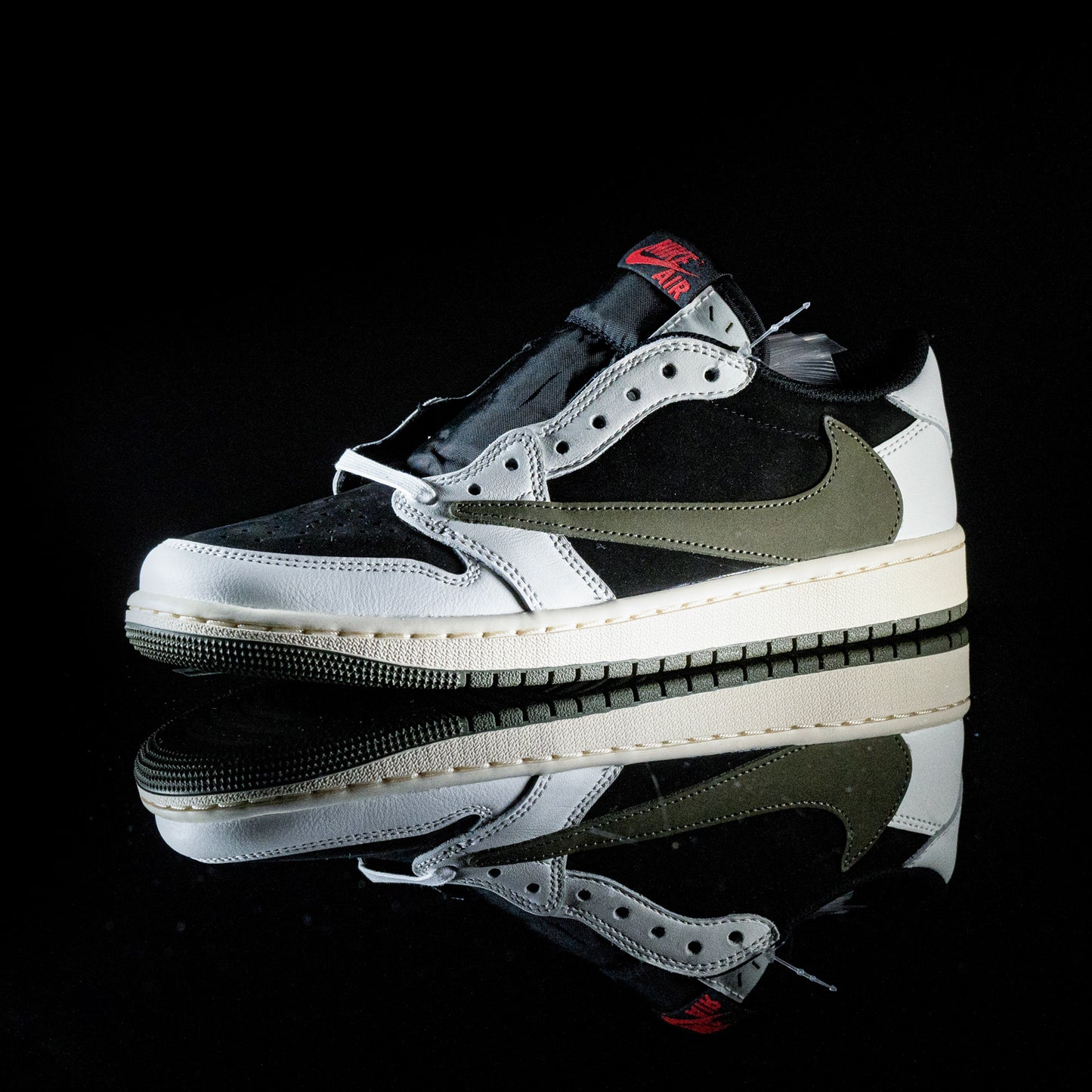 Air Jordan 1 Low OG Travis Scott Olive
