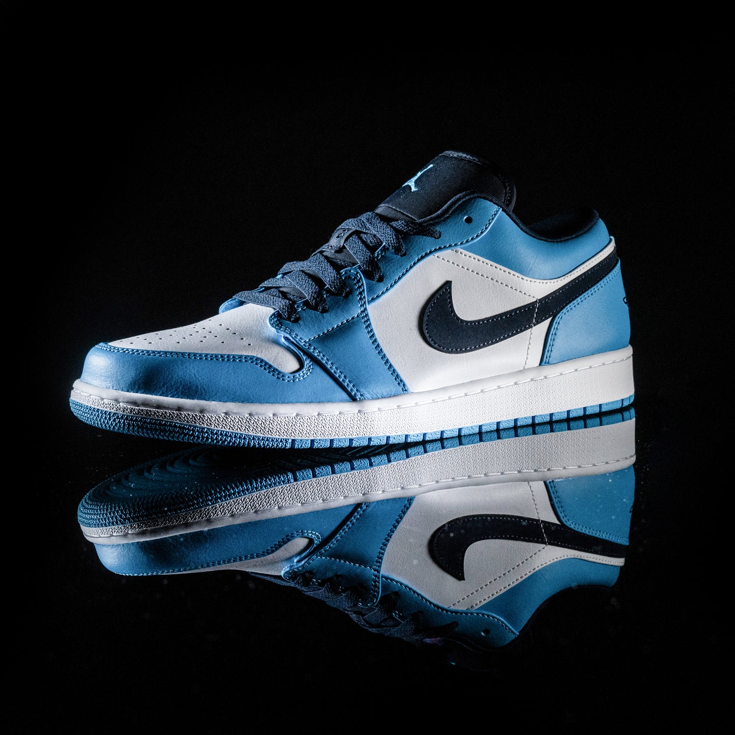 Air Jordan 1 Low UNC