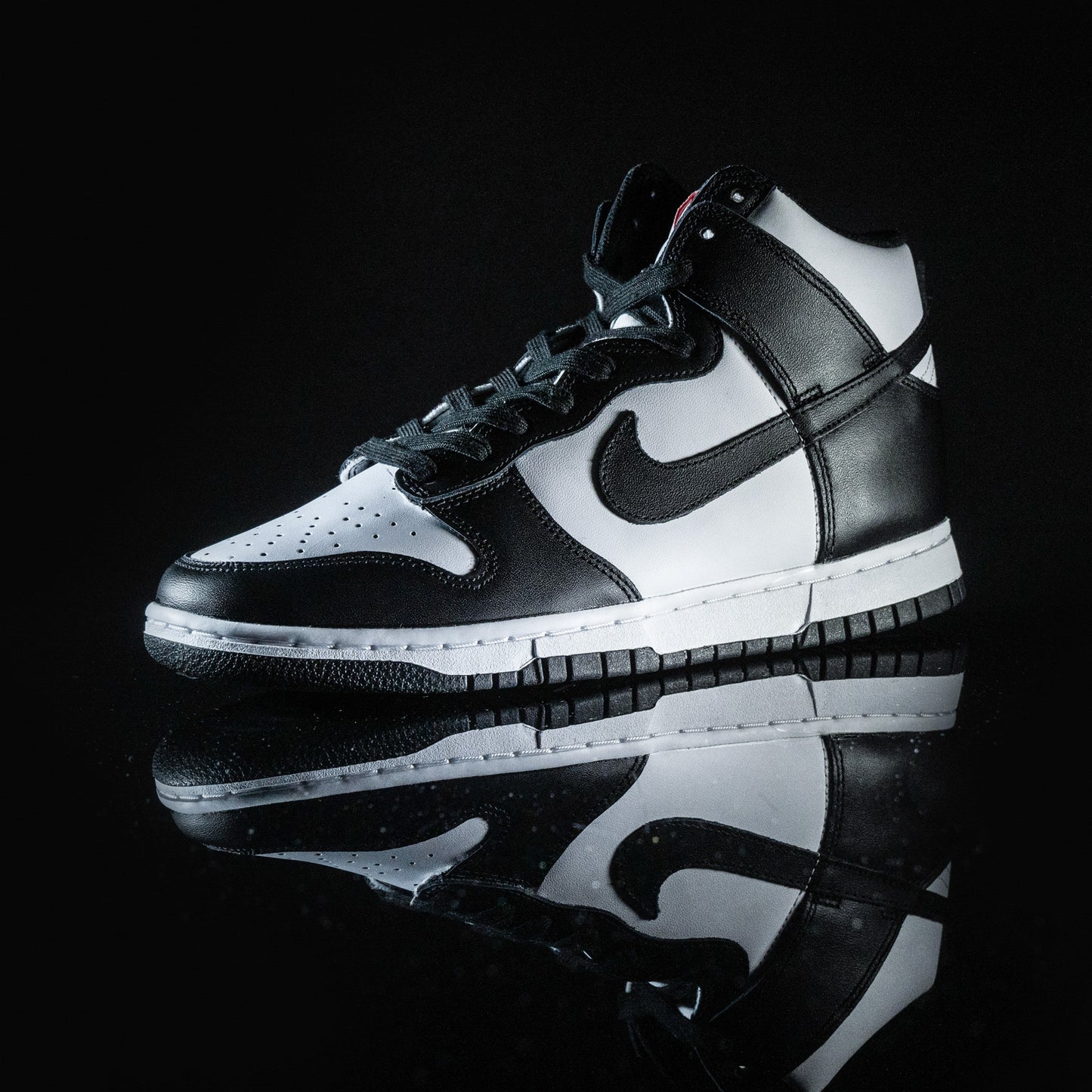 Nike Dunk High Panda