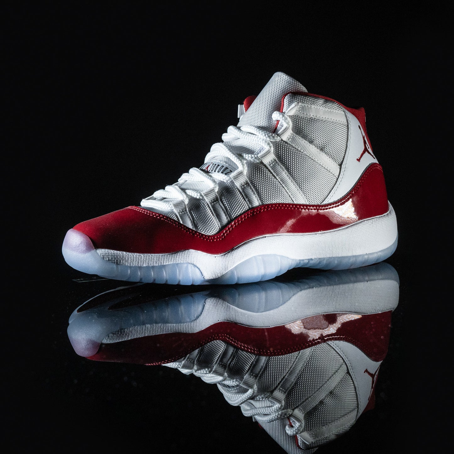 Air Jordan 11 Cherry