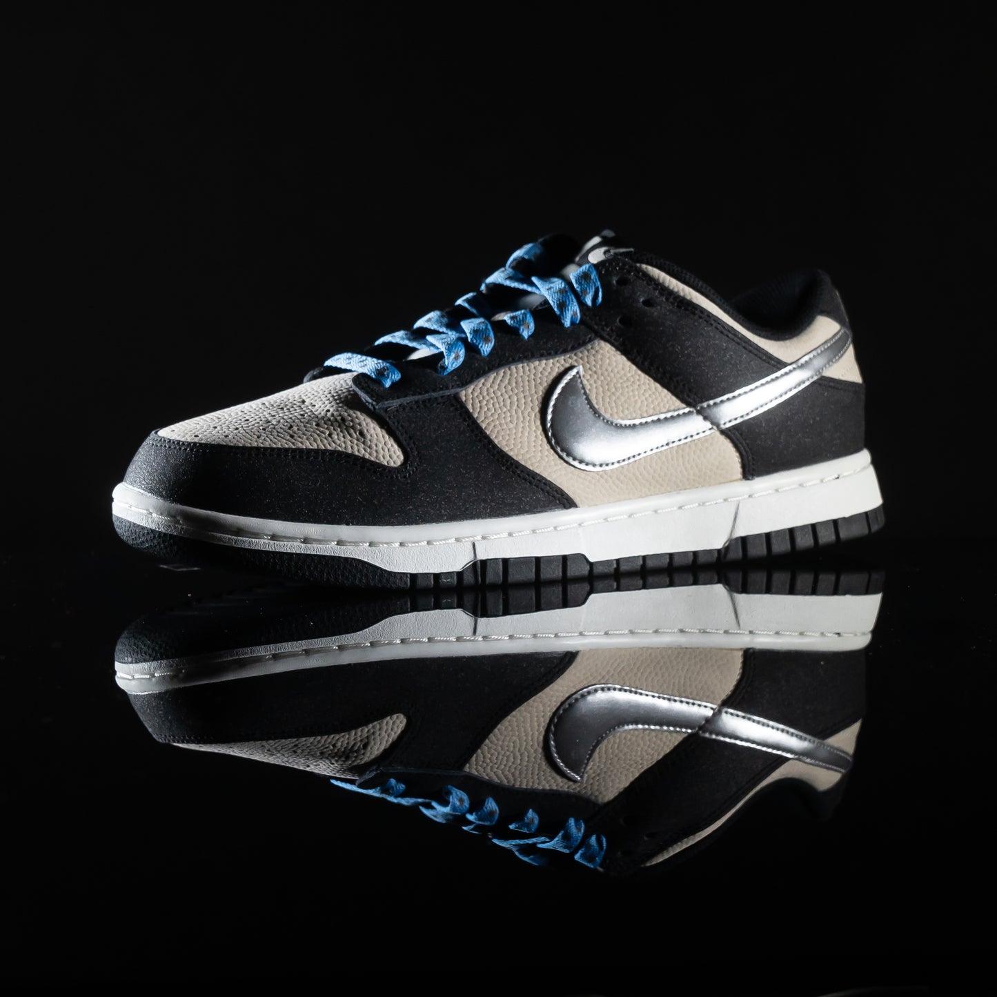 Nike Dunk Low Starry Laces