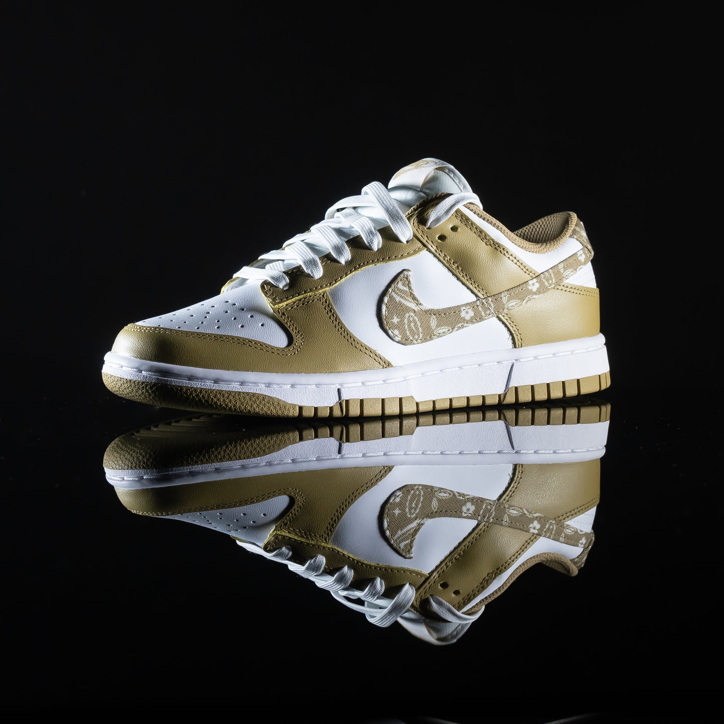 Nike Dunk Paisley Pack Barley