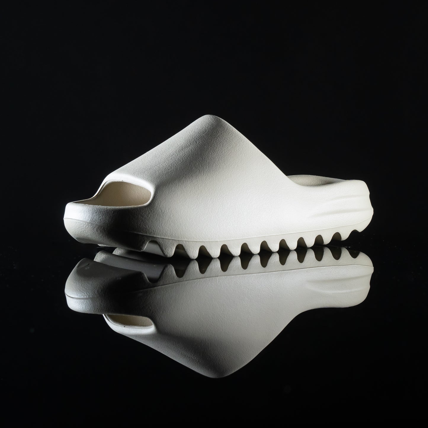 Adidas Yeezy Slide Bone 2022