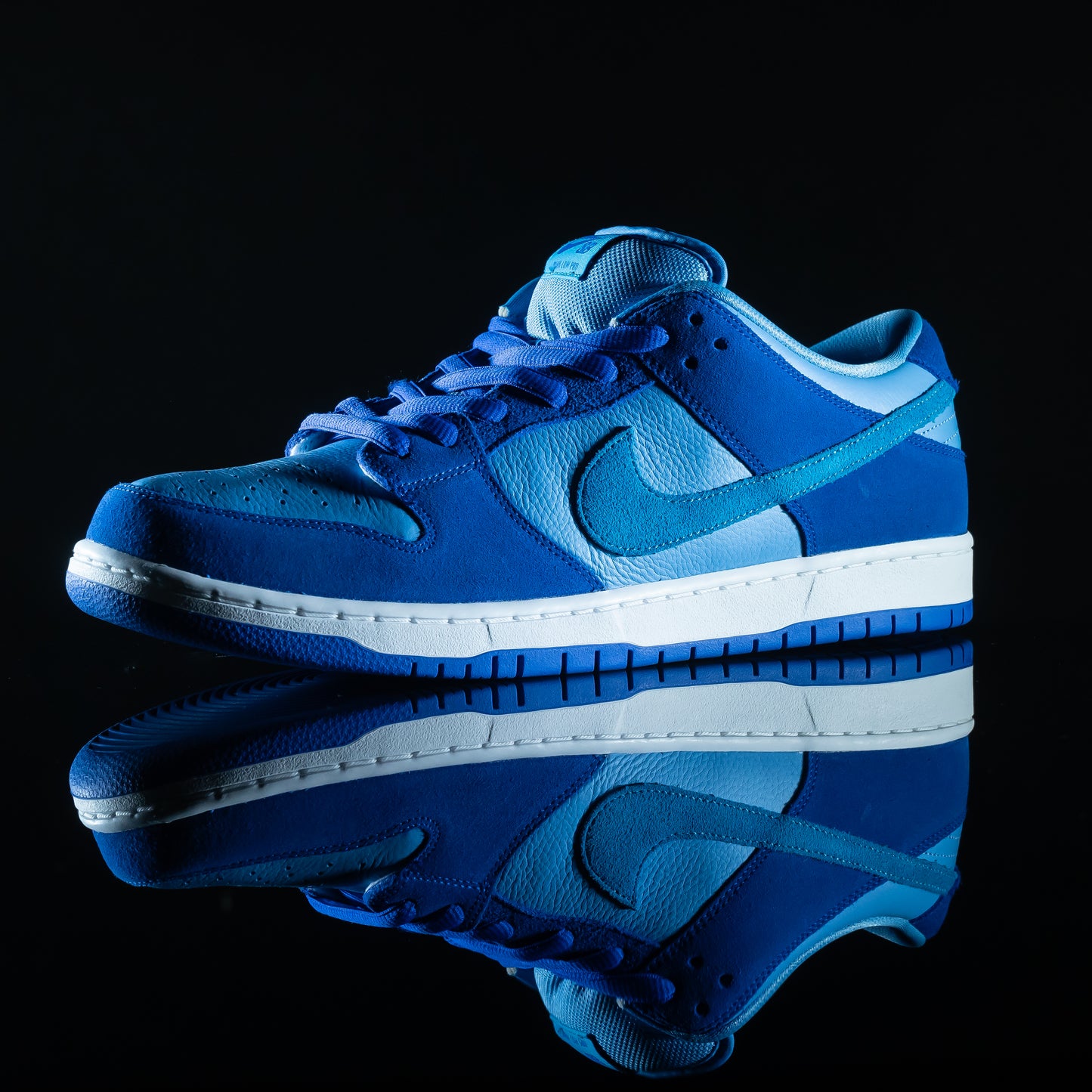 Nike Dunk SB Low Blue Raspberry