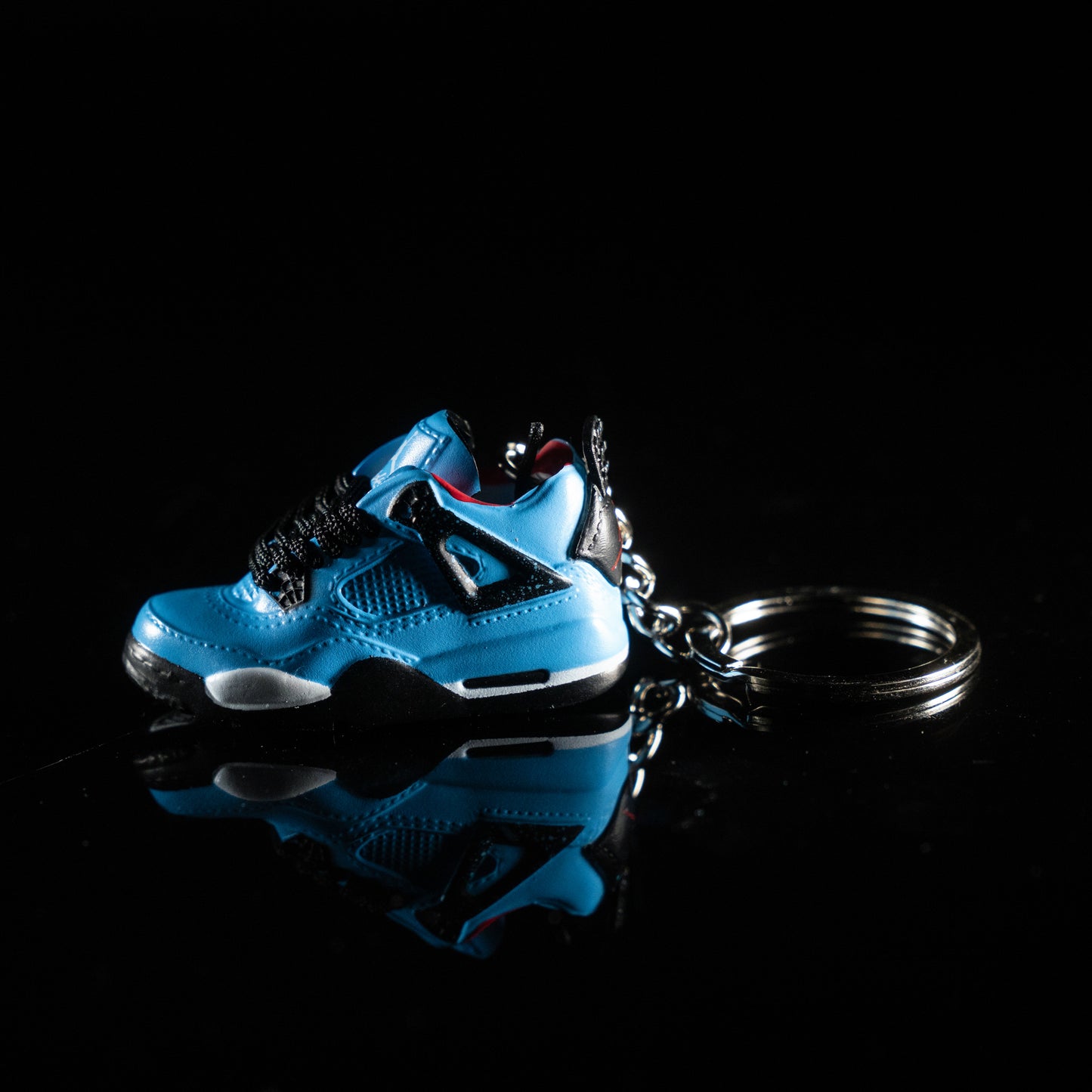 Schlüsselanhänger Jordan 4 Travis