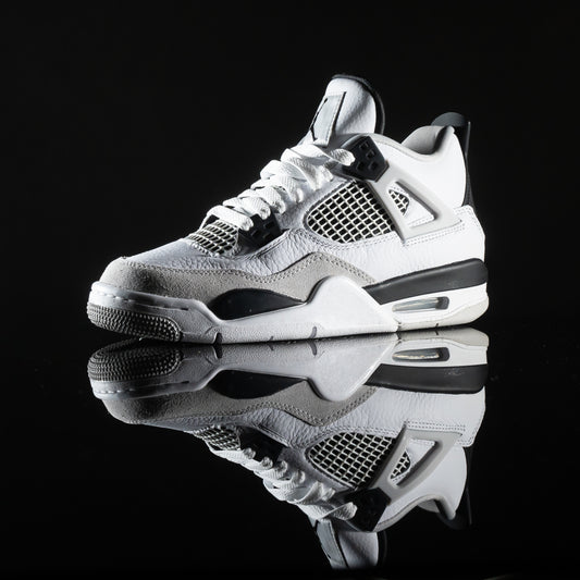 Air Jordan 4 Millitary Black