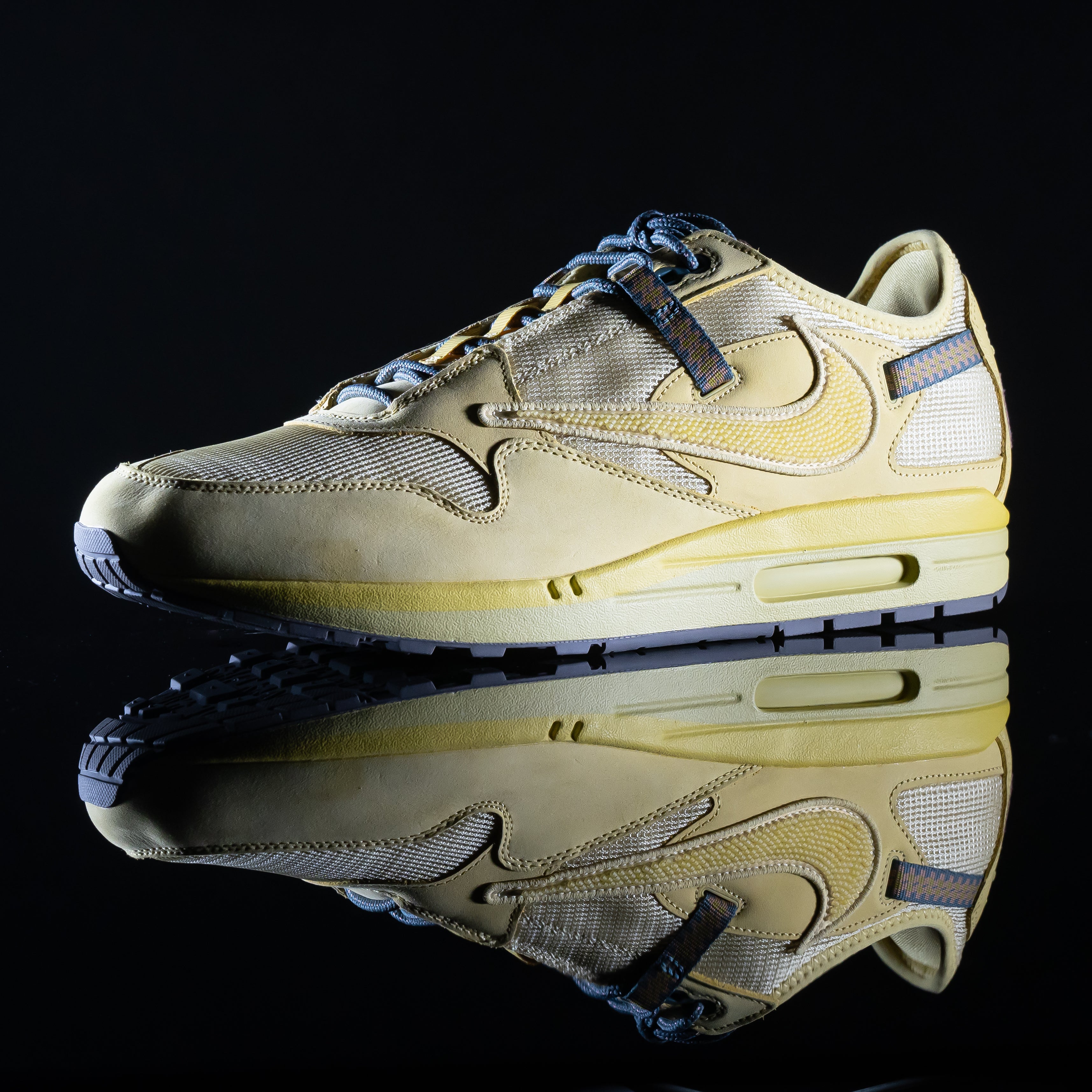 Nike Air Max 1 Travis Scott Saturn Gold