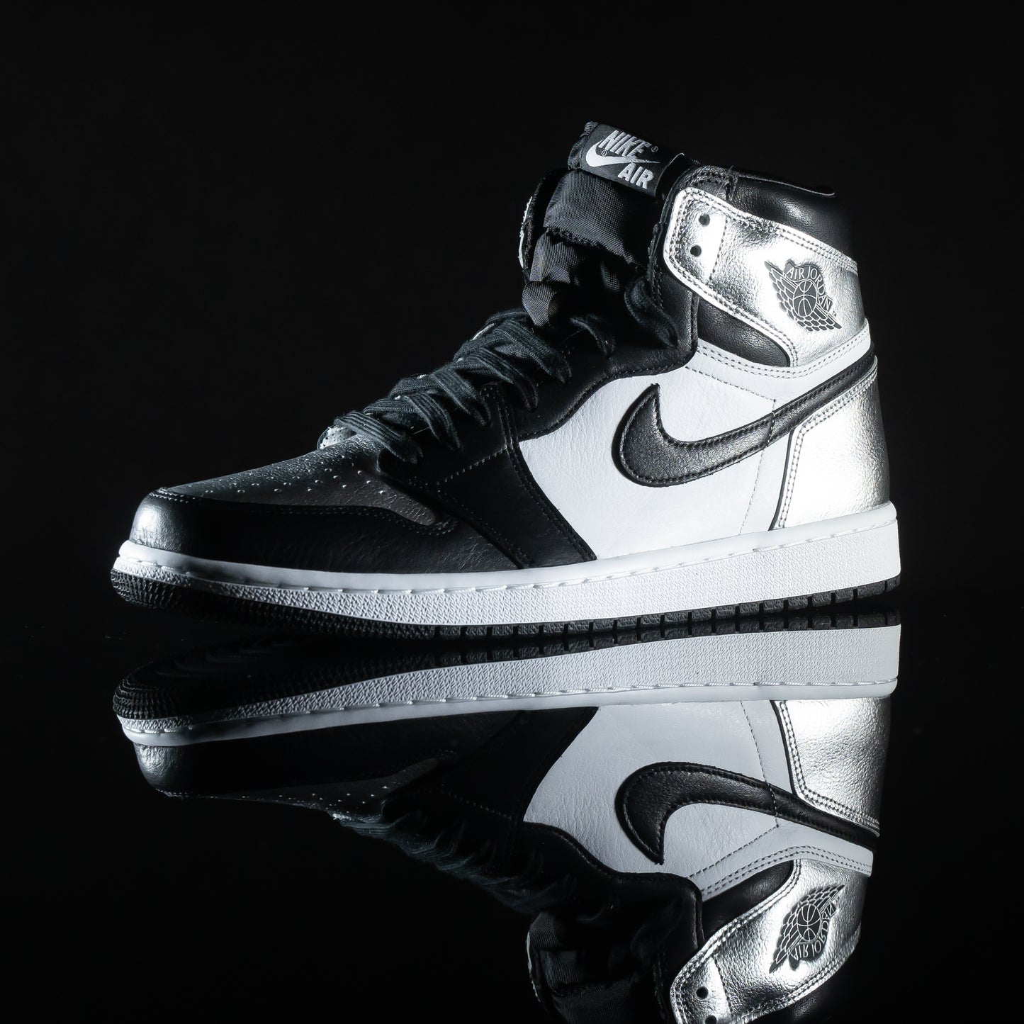 Air Jordan 1 Silver Toe