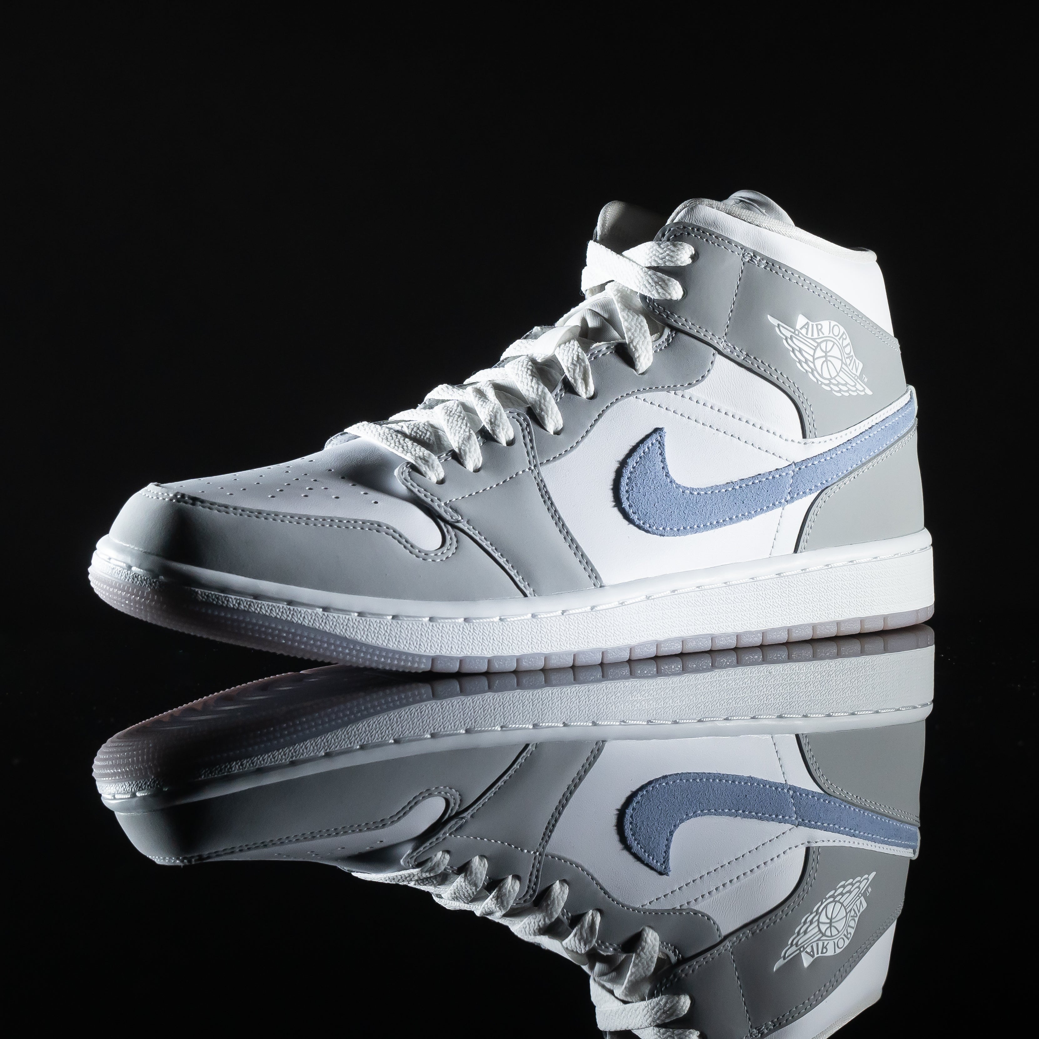 Air Jordan 1 Mid Wolf Grey Hypeworld