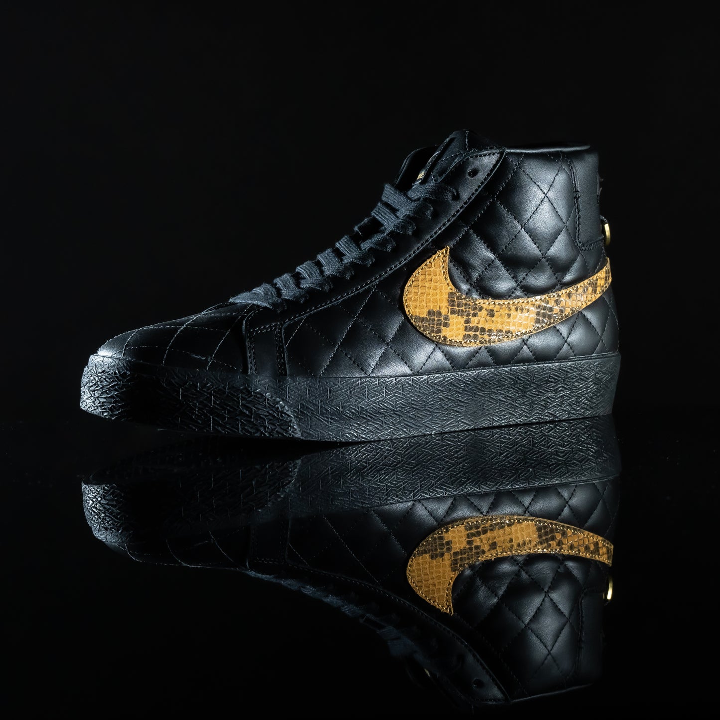 Nike SB Blazer Mid Supreme Black